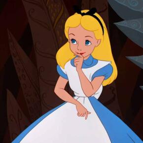 Alice au pays des merveilles : une allégorie droguée, parabole de la colonisation britannique ou bien signes d’un auteur aux désirs pédocriminels ?