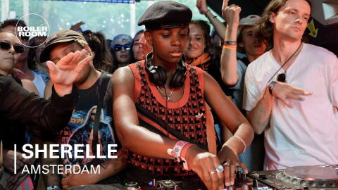 Capture de la session Boiler Room de SHERELLE