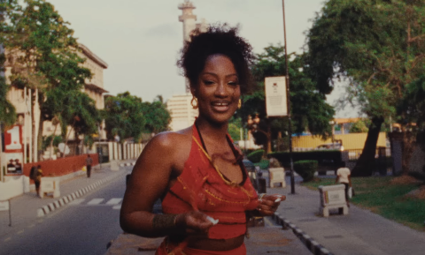 © Tems, clip de "Love Me Jeje"