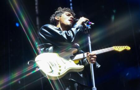 Omar Apollo © Derek White / GETTY IMAGES NORTH AMERICA / Getty Images via AFP