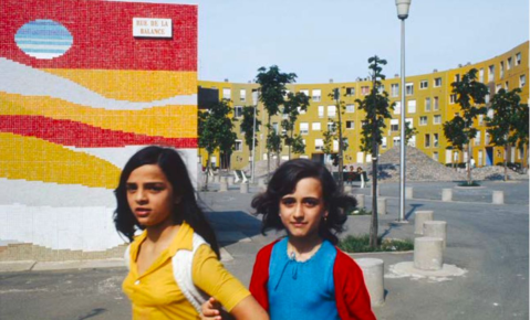 Jean-François Noël, Deux fillettes, La Grande Borne, Gnigny, 1973. Collection Jean-François Noël - auteur-photographe