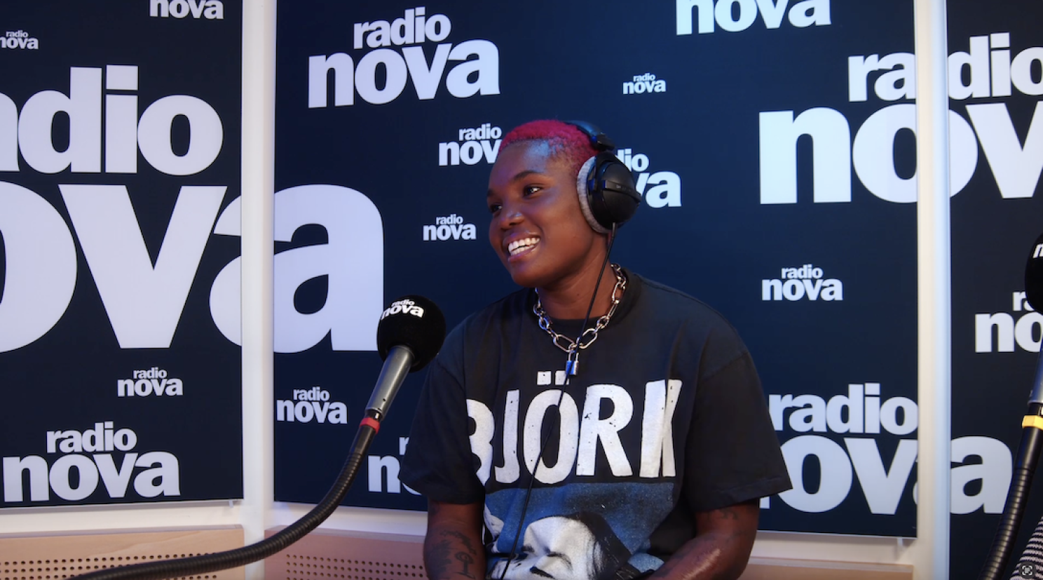 Arlo Parks : mélancolie, Twin Peaks & Björk (+ live exclusif)