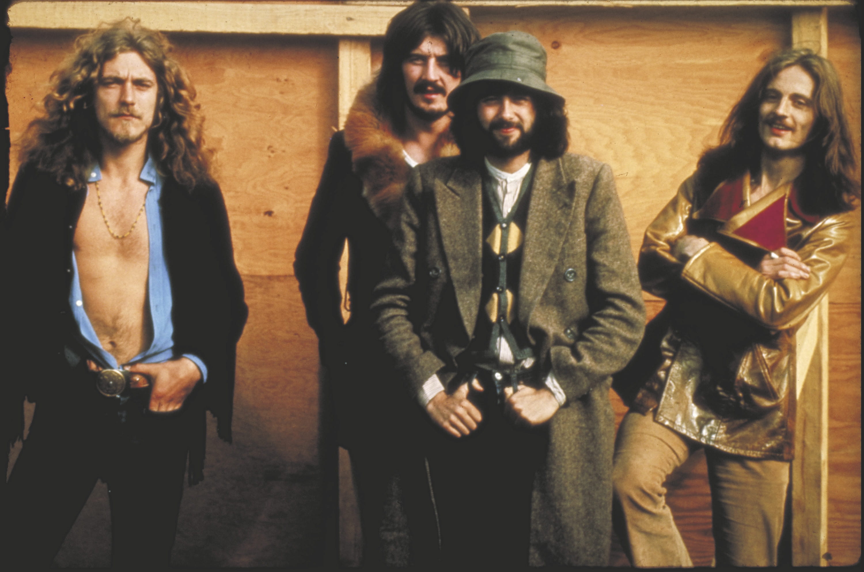 Хит лед зеппелин слушать. Led zeppelin 1975. Группа led zeppelin 1969. Led zeppelin 70. Led zeppelin greatest hits.