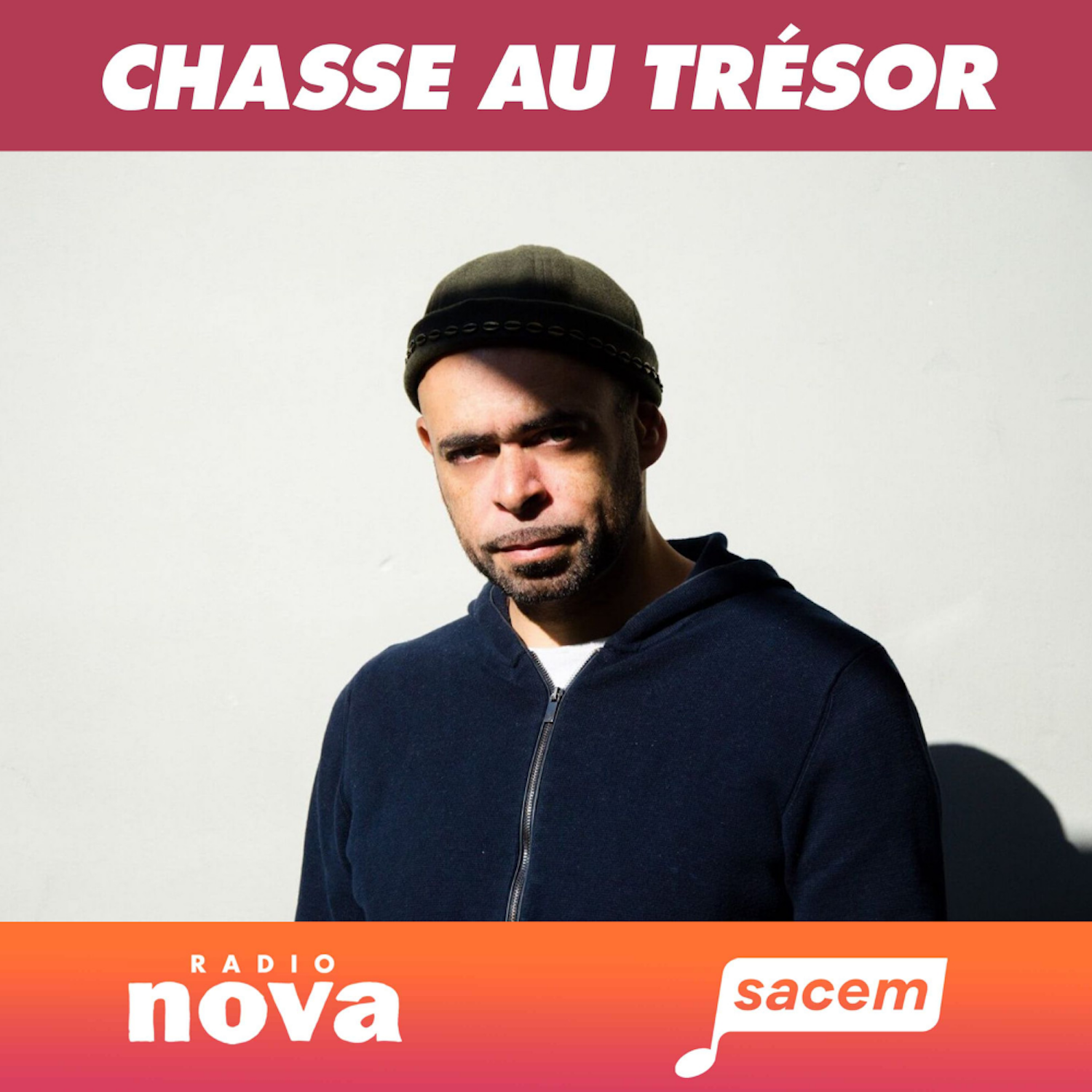 Rocé se prête au jeu de la « Chasse au trésor »