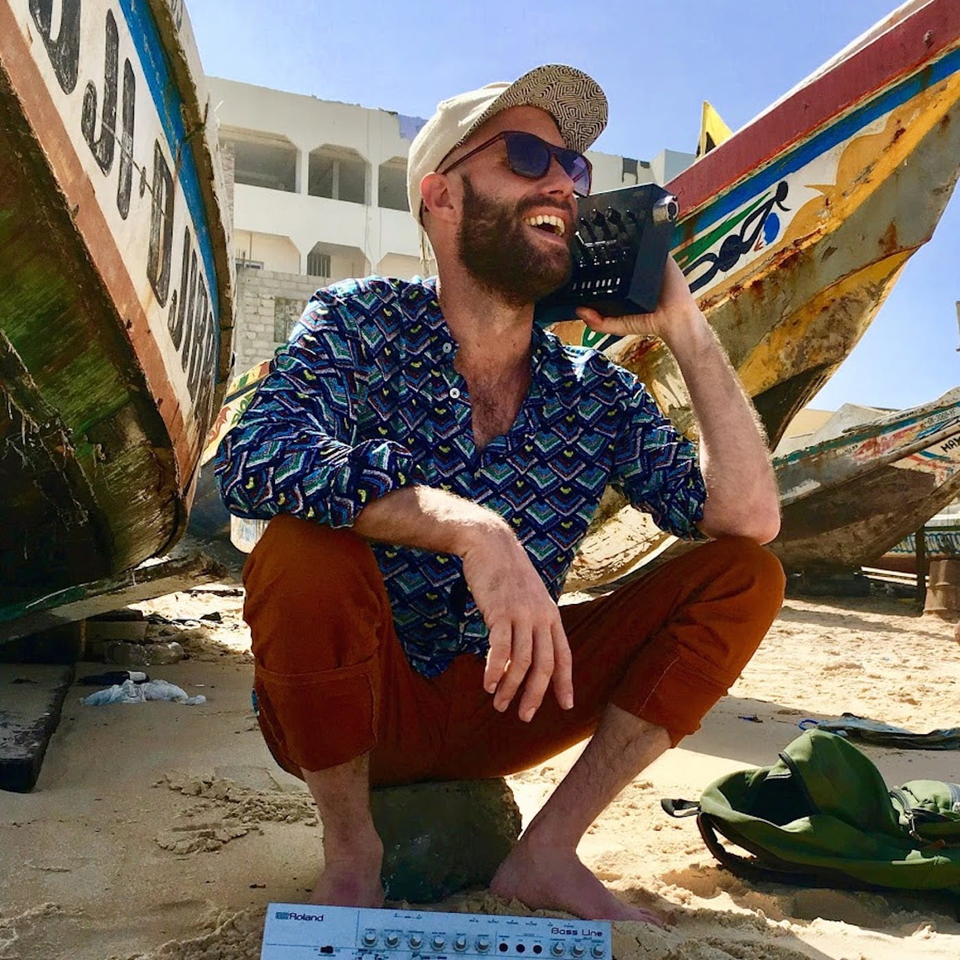 Praktika : « le tamani, c’est l’instrument sorcier des traditions mandingues pour moi »