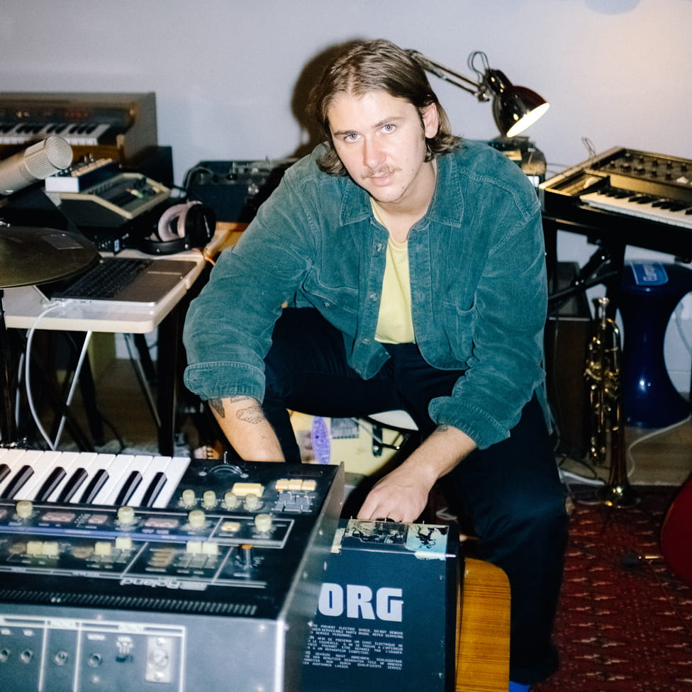 Voyou pour son EP « Chroniques terrestres »