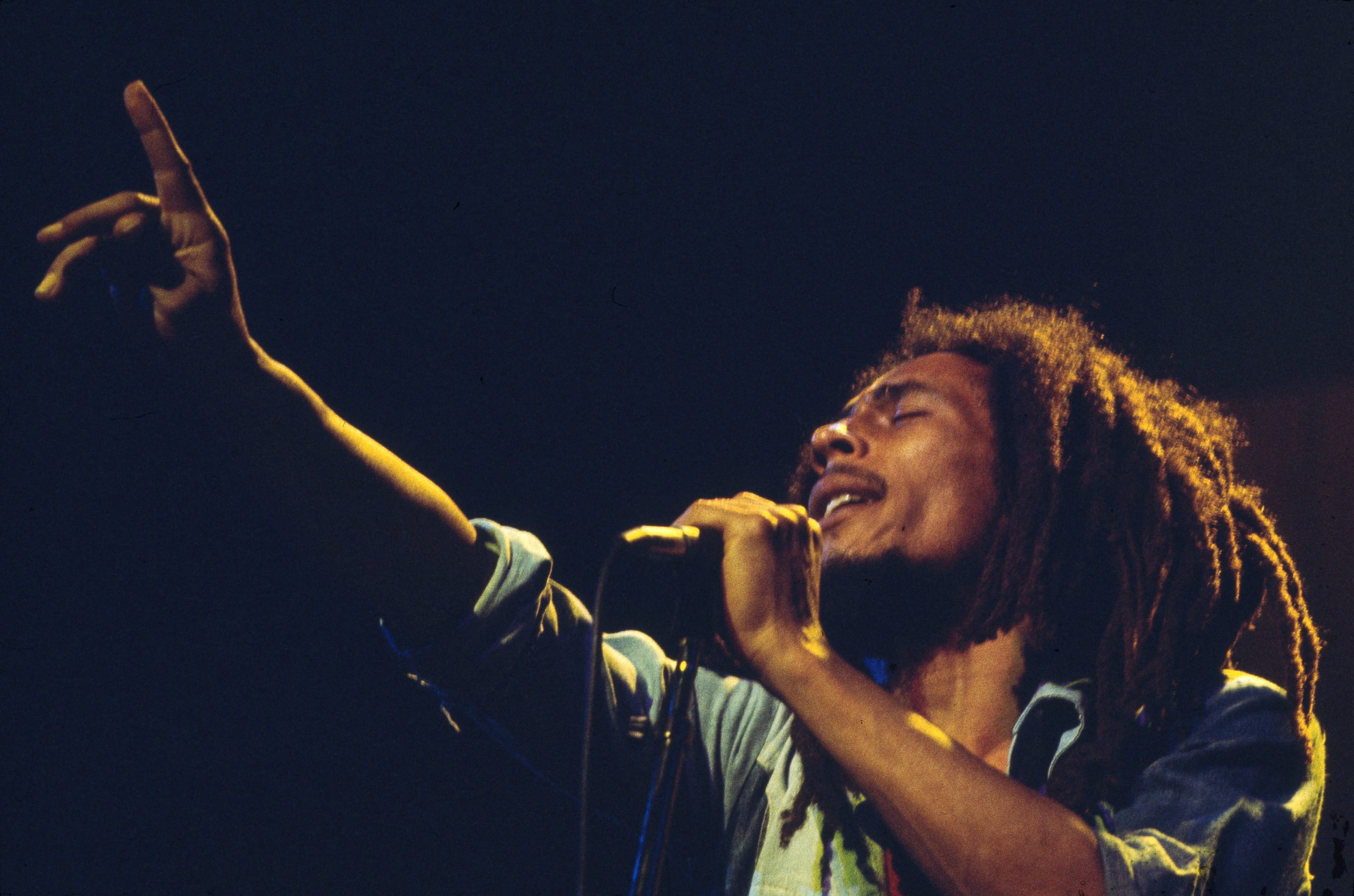 One Bob 40 Titres De Bob Marley Pour 40 Ans Sans Bob Radio Nova