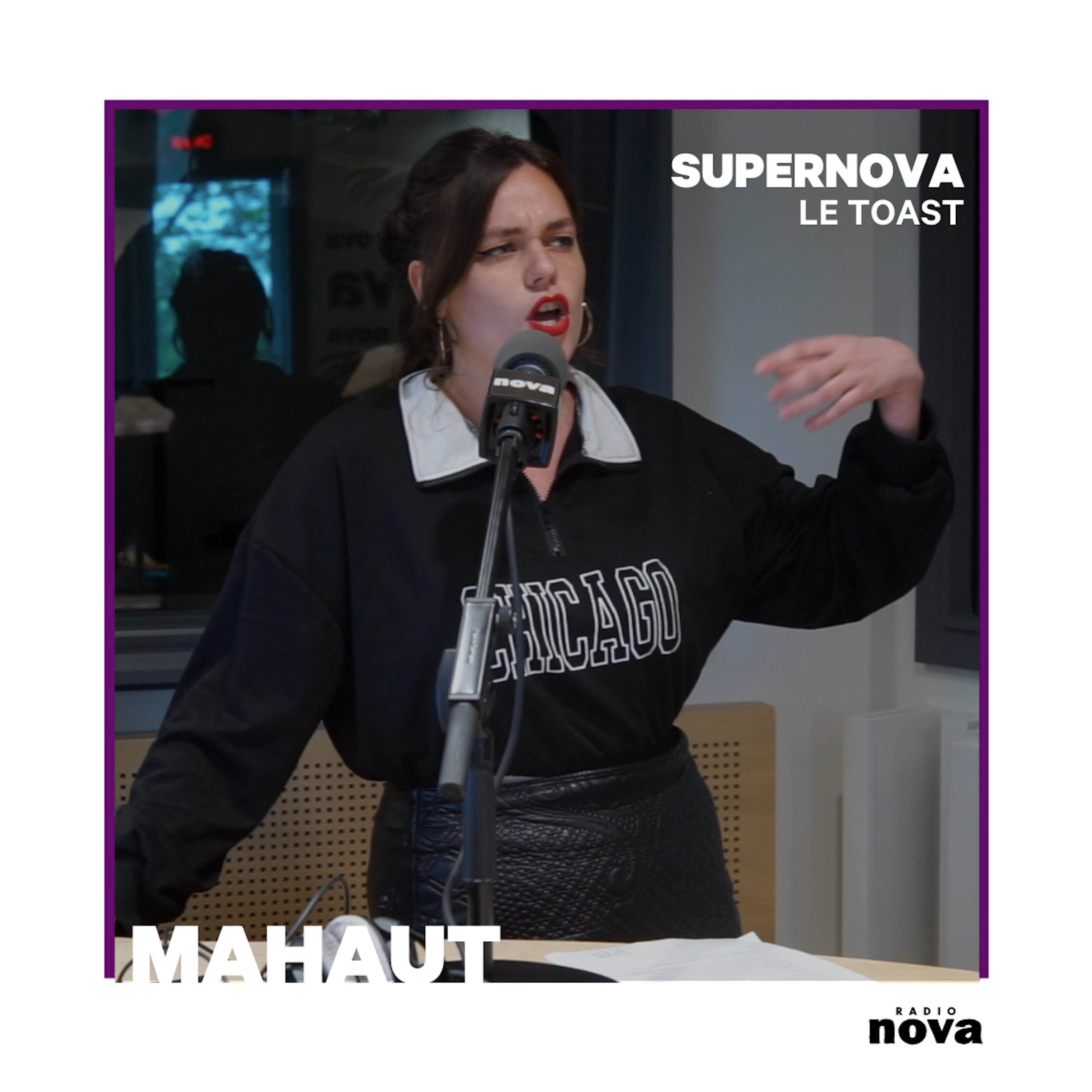 Mahaut ne porte pas un Toast aux gros mots féminins