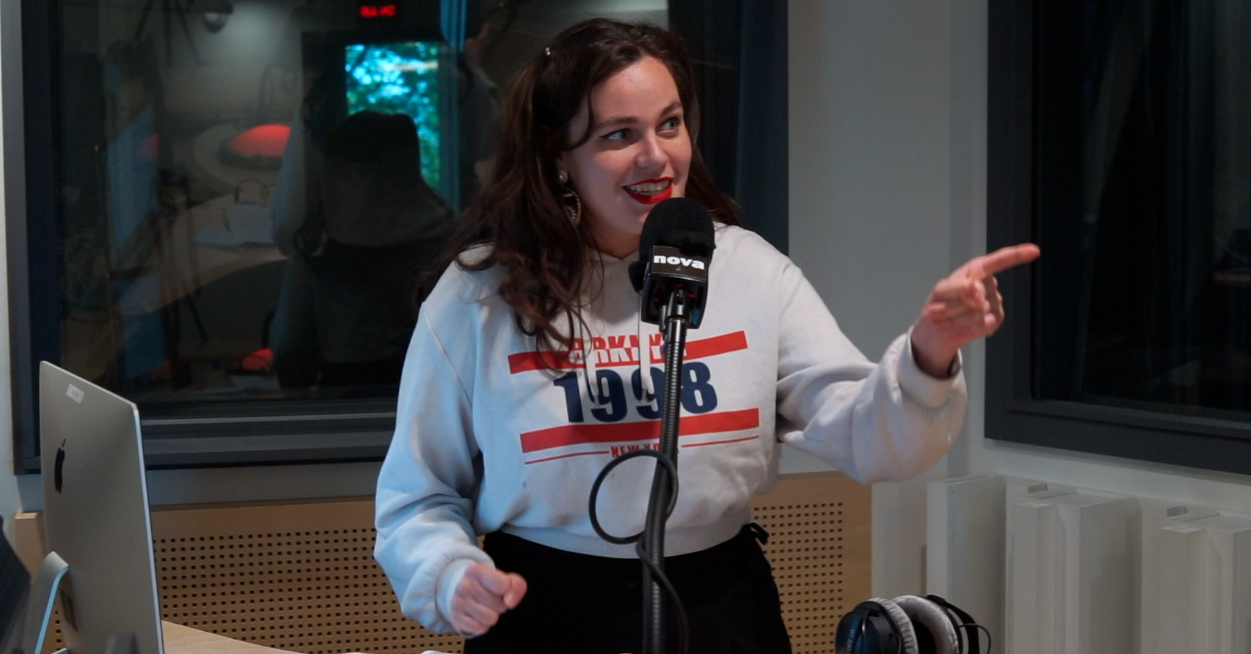 En images : Mahaut porte un Toast aux relations libres