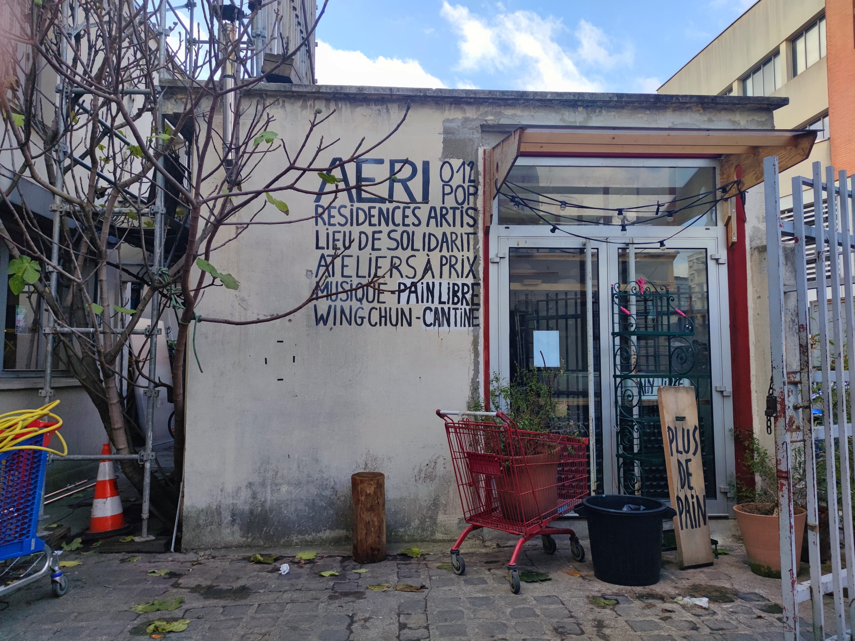 Aeri, un petit village dans la ville de Montreuil