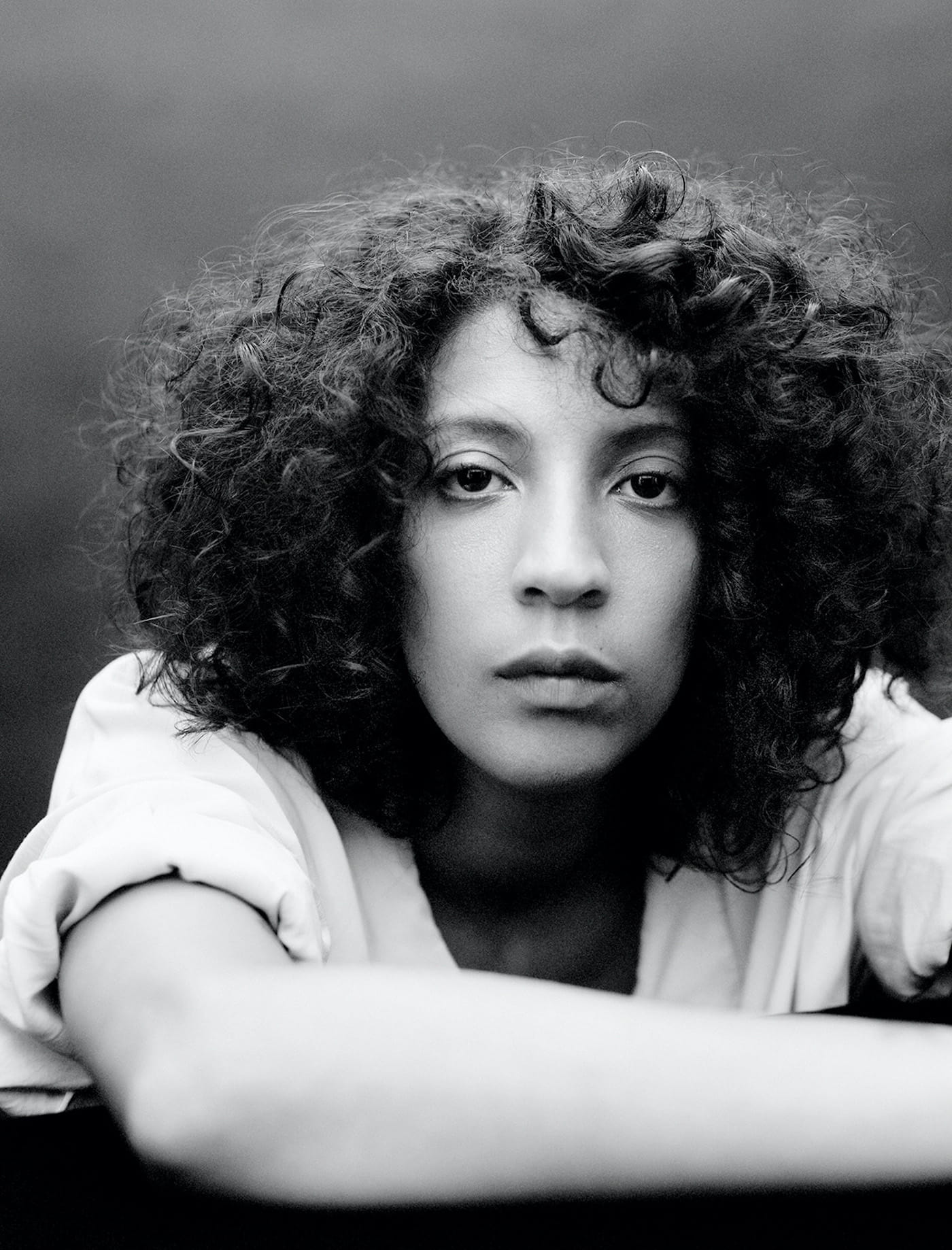 Léonie Pernet : « en studio, j’atteins souvent un état d’extase divine »