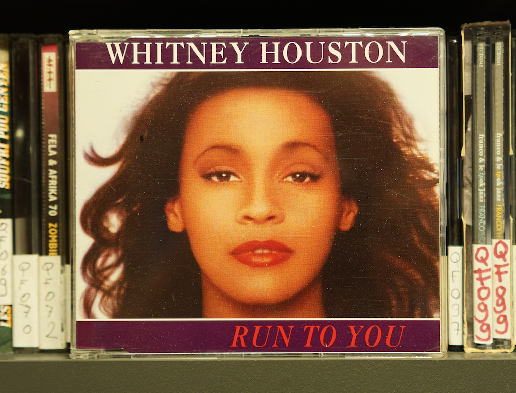 Un disque au hasard ? « Run To You » de Whitney Houston