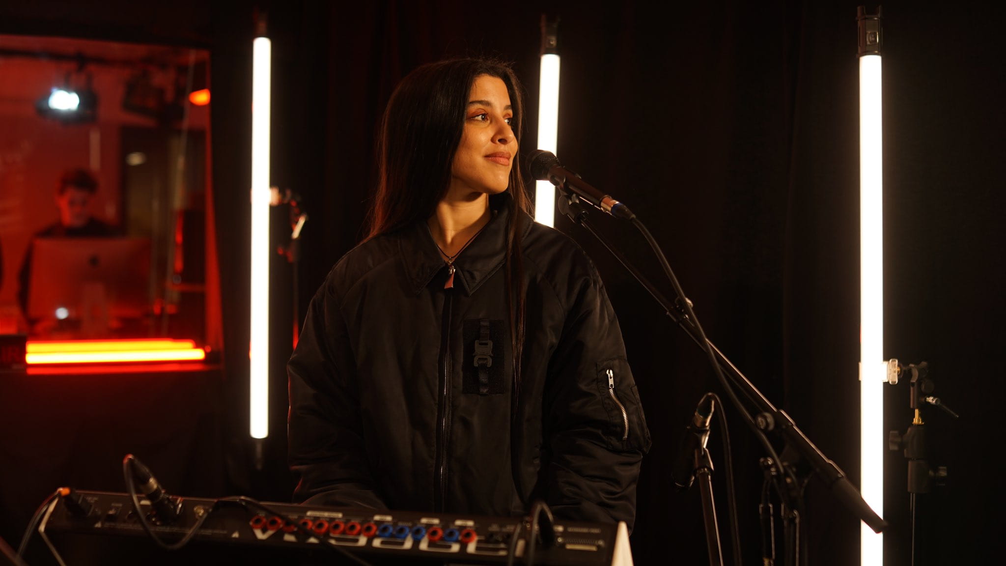 Marina Satti en live dans « Chambre noire »