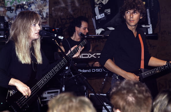 Pourquoi Tom Tom Club, alors que Jackie Jackie Club ou Dédé Dédé Club ça fonctionne bien aussi ?