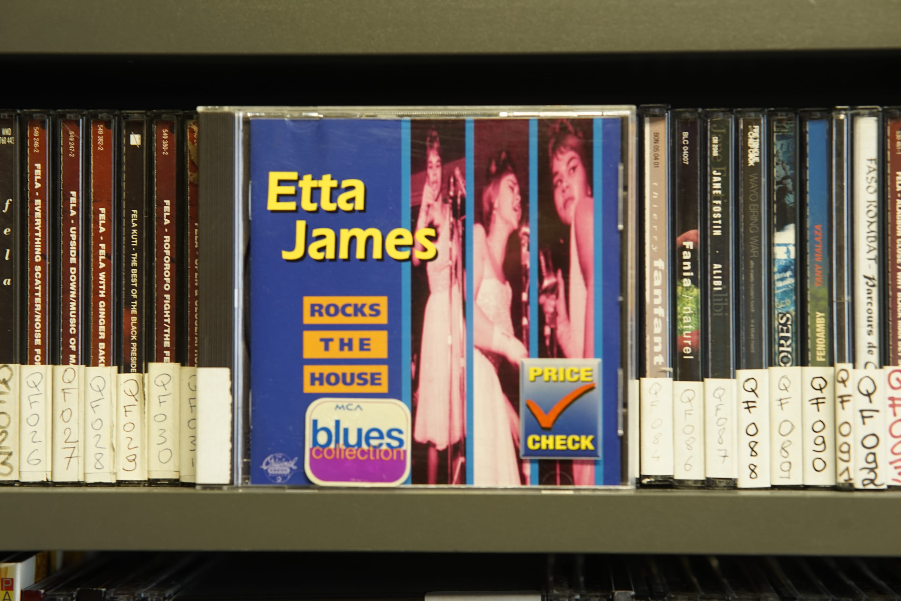 Un disque au hasard ? « Rock The House » un album live d’Etta James