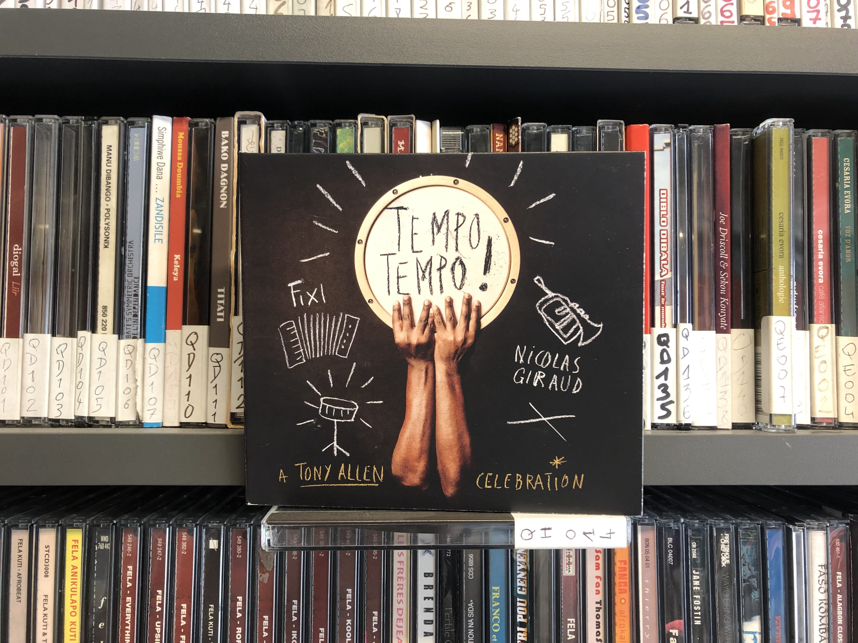 Un disque au hasard ? « Tempo Tempo » un disque hommage à Tony Allen