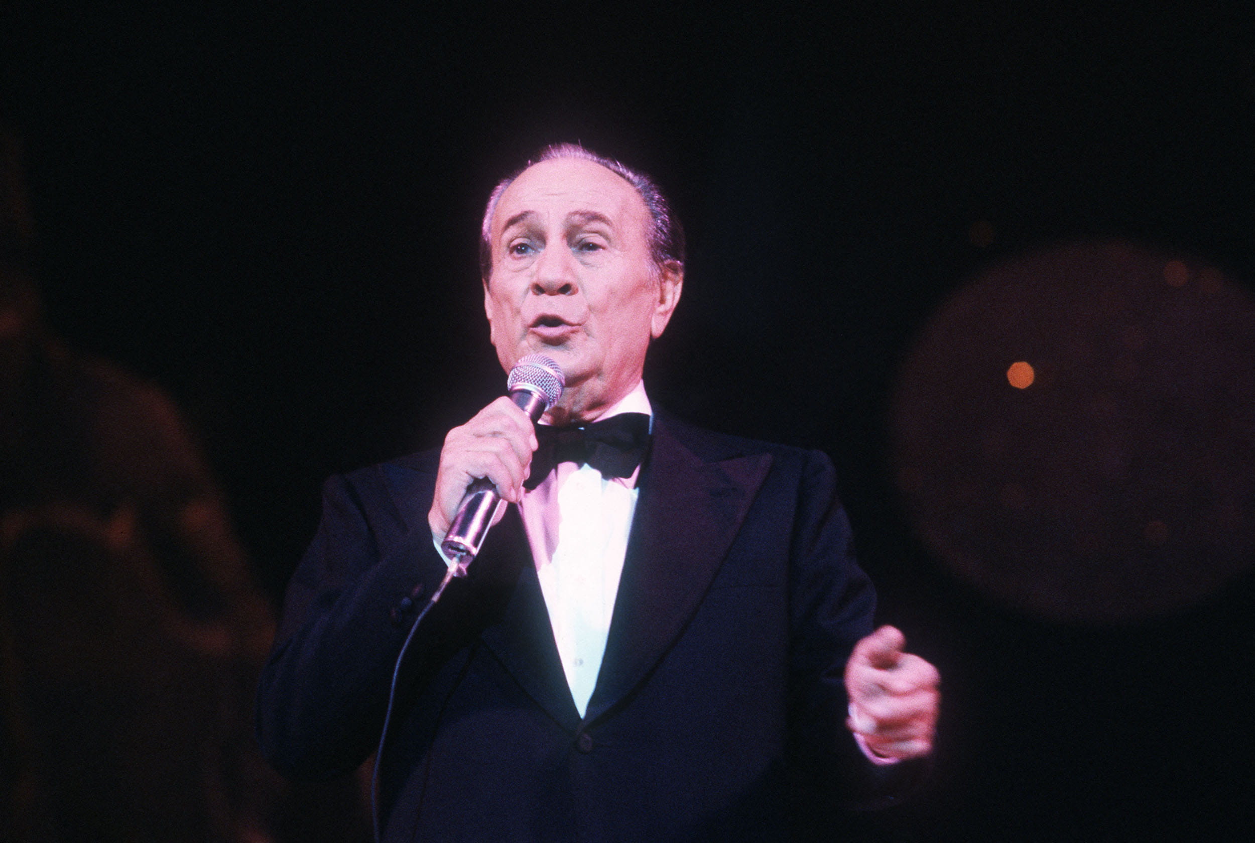 Pourquoi le père noël est gentil, alors que c’est une ordure ?