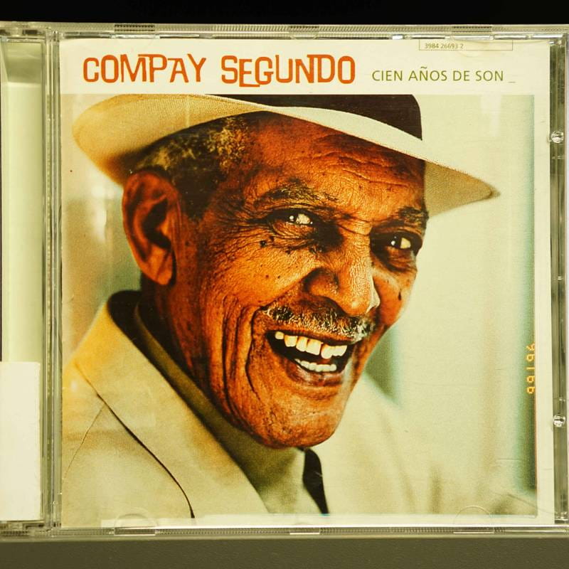 Un disque au hasard ? « Cien años de Son » une compilation de titres de Compay Segundo