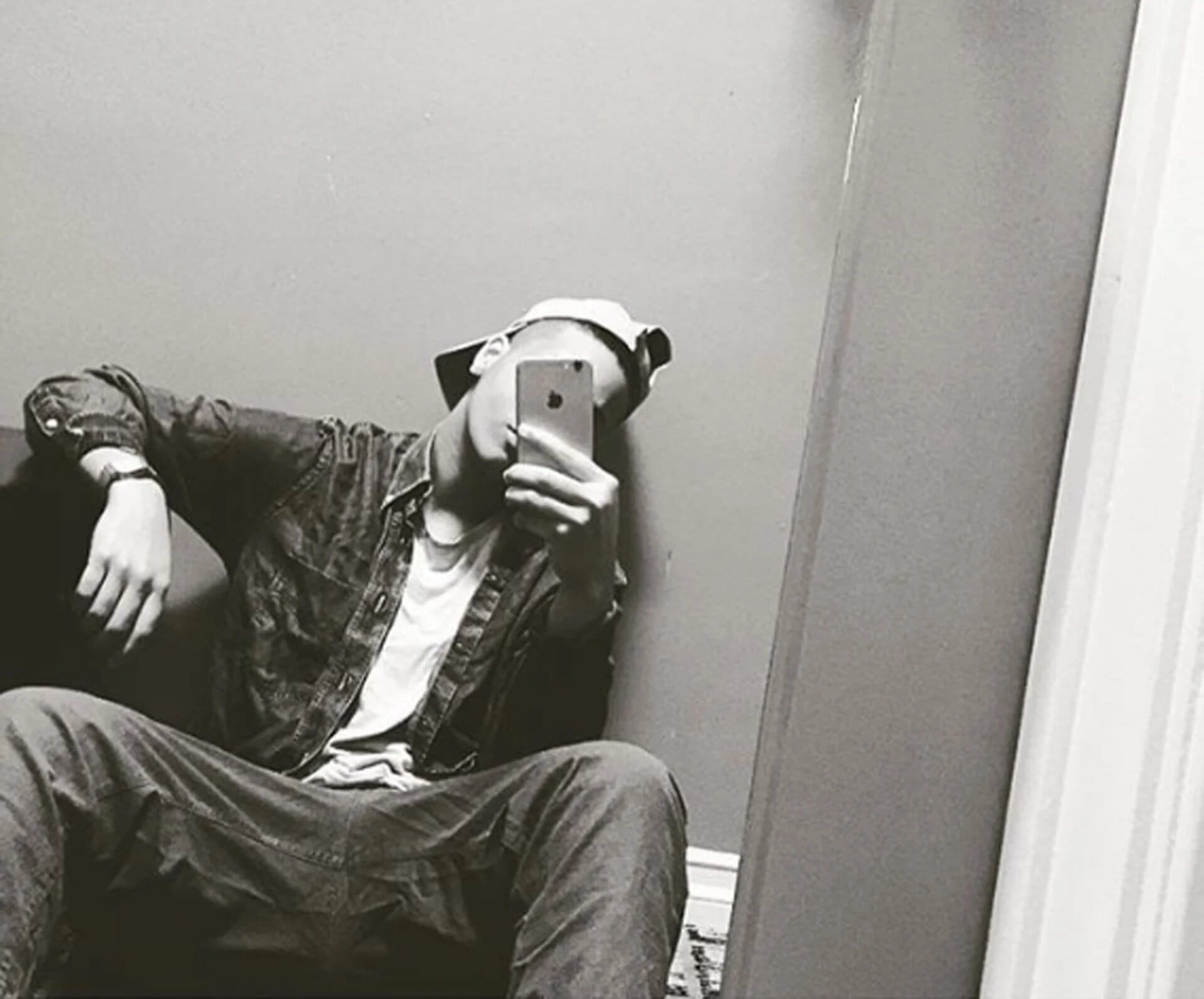 Pourquoi choisir entre l’anonymat et la célébrité, alors qu’on peut être les deux ?