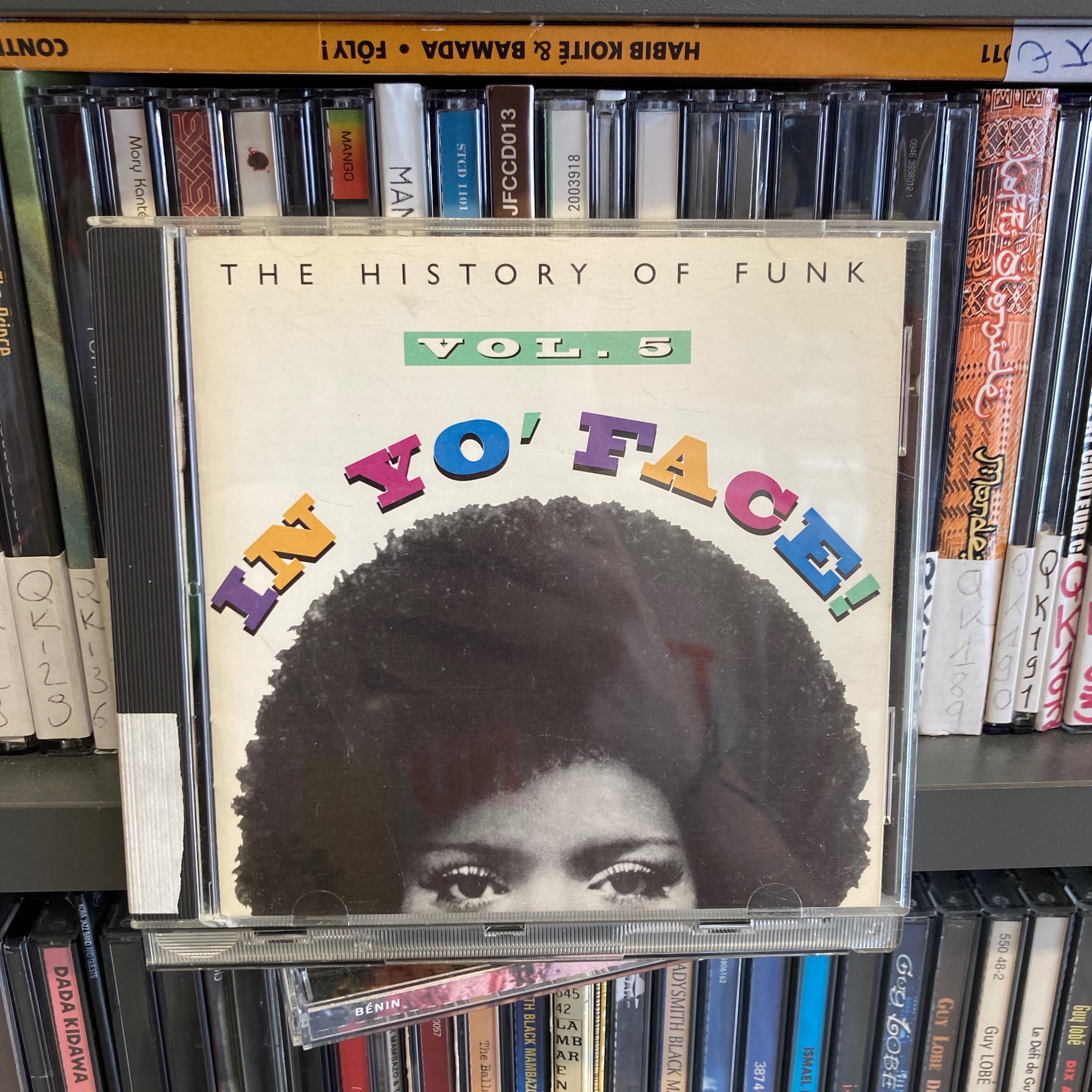 Un disque au hasard ? “In Yo’ Face! The History Of Funk, Vol. 5” une compilation par Rhino Records