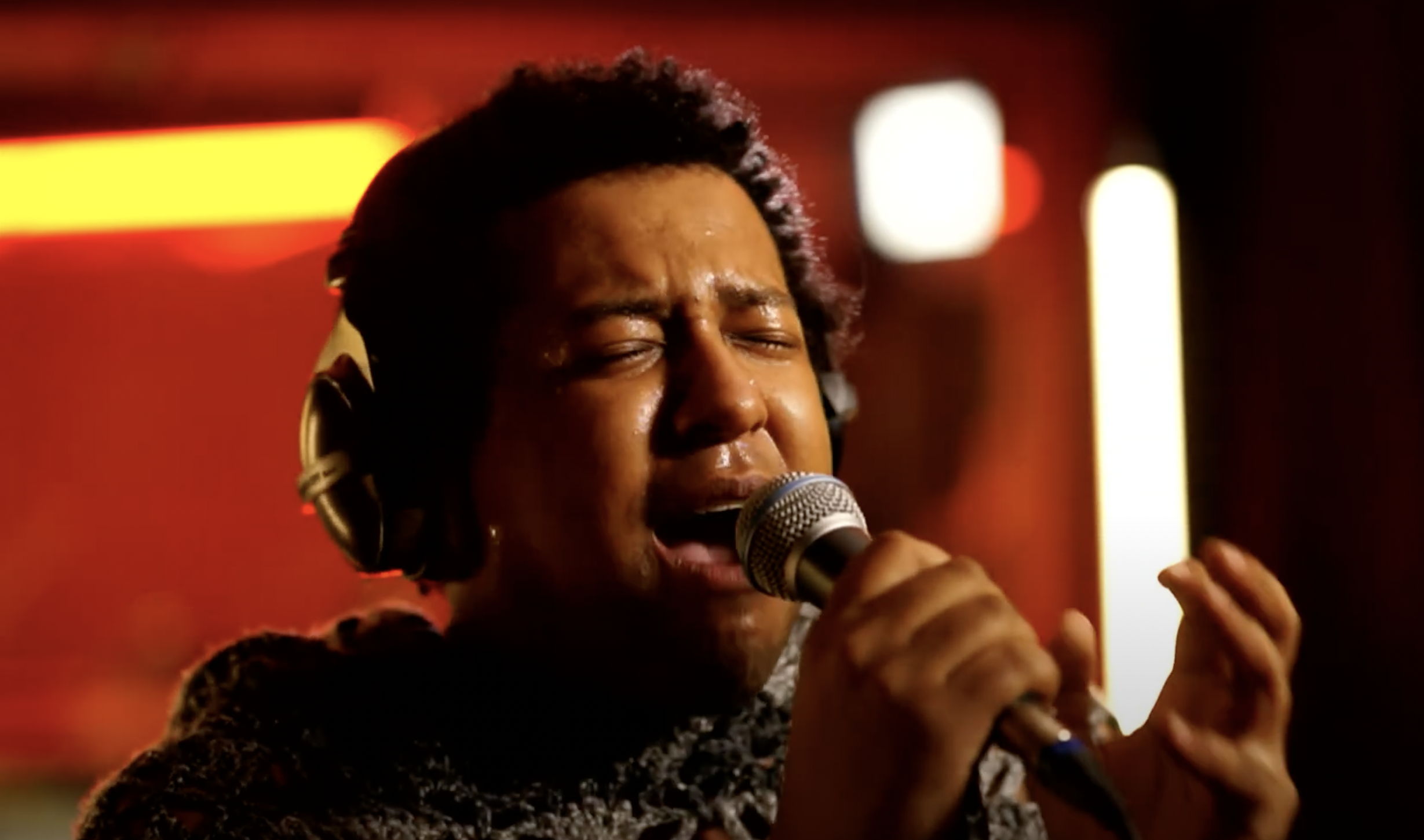 En images : le live de Fernie chez Radio Nova