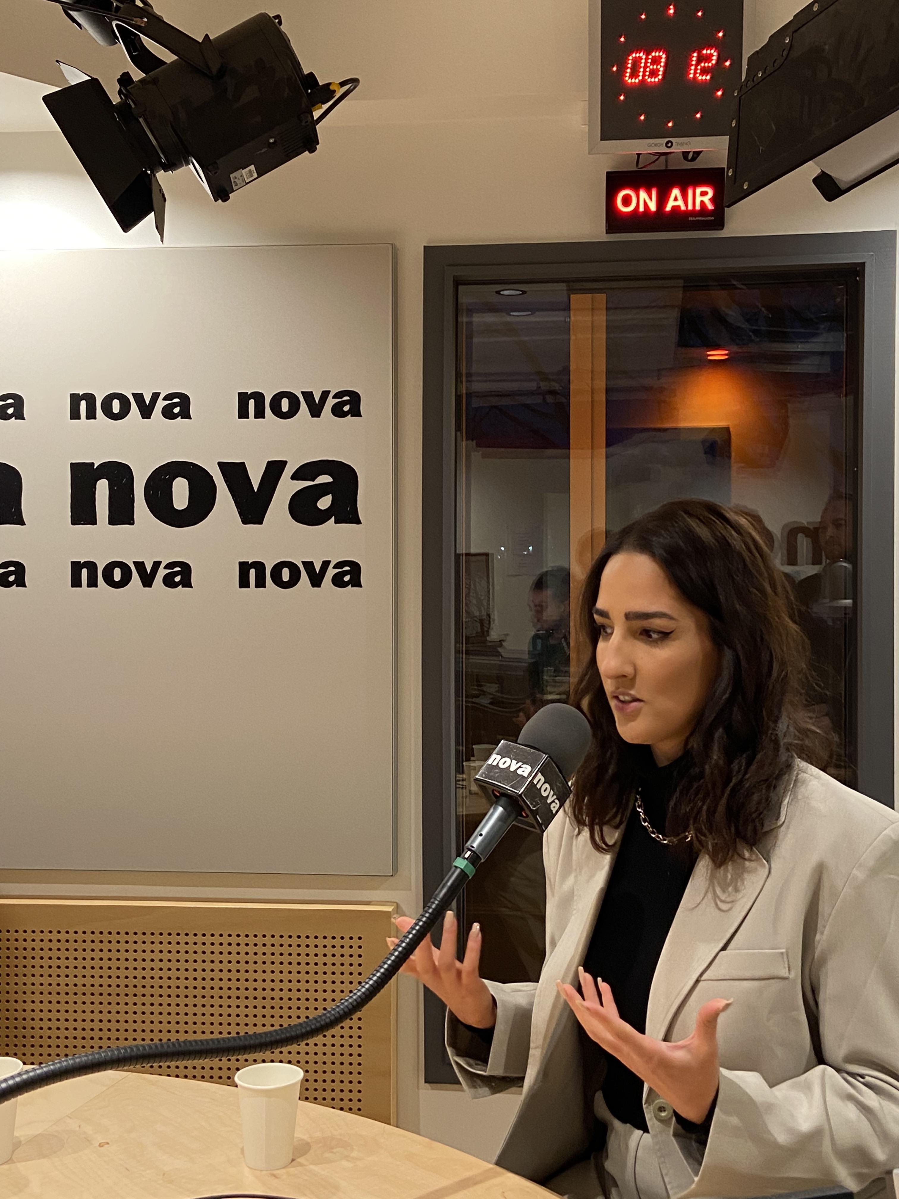 Nesrine Slaoui Pr sente Seule Son Nouveau Roman La Port e nesrine-slaoui-pr-sente-seule-son-nouveau-roman-la-port-e