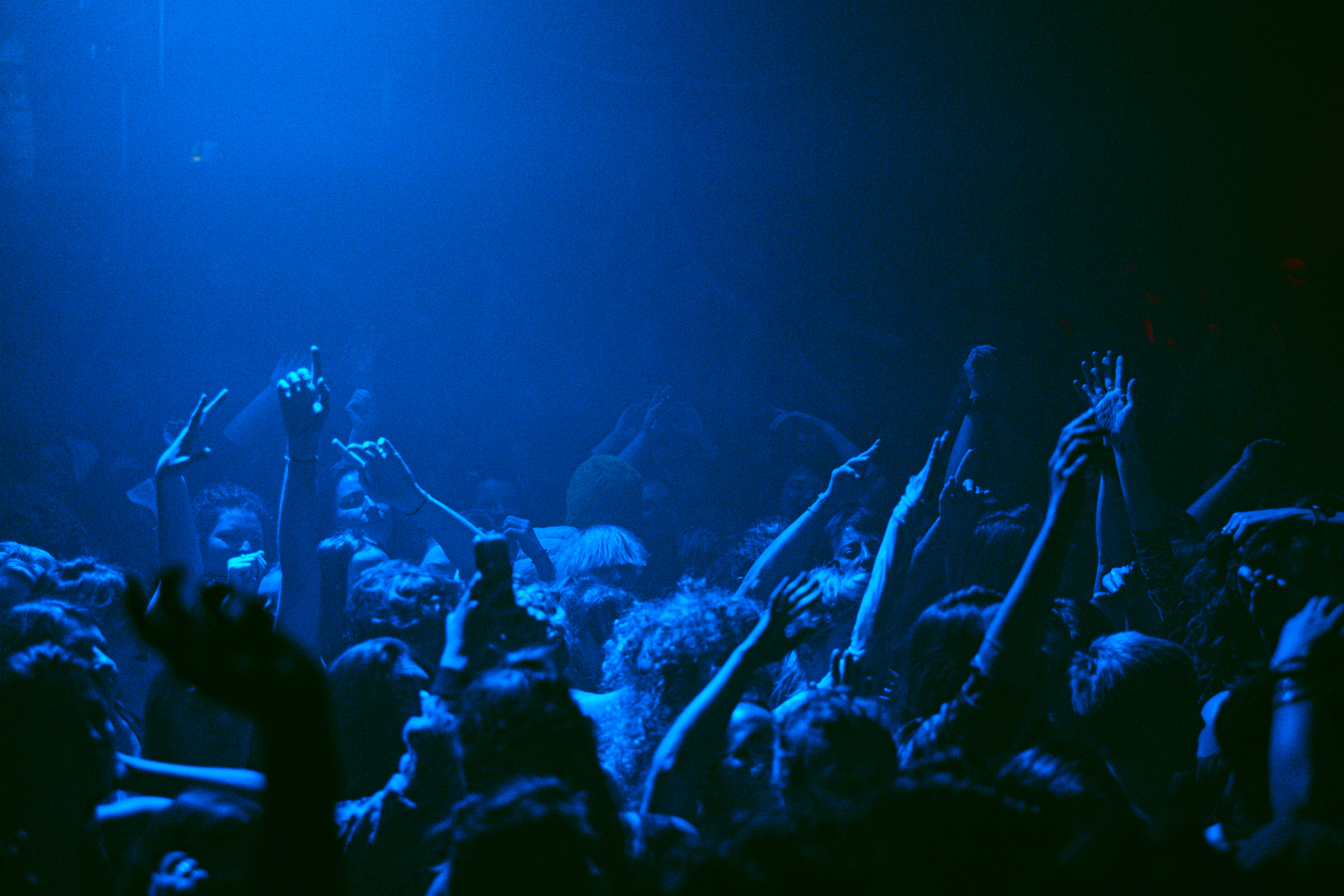 RAG nous plonge dans 15 ans des soirées WET FOR ME et on découvre la DJ et productrice OLYMPE4000