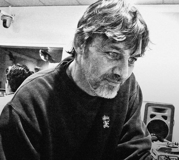 Livres et musique : Loïk Dury nous partage sa bibliothèque