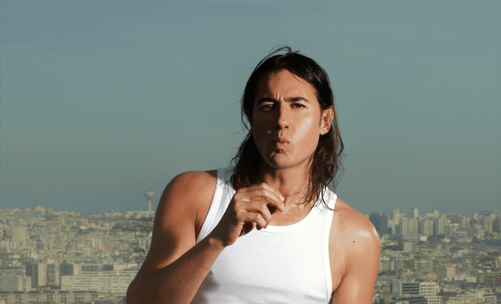 Saint DX : un retour à la maison pour poser son premier album